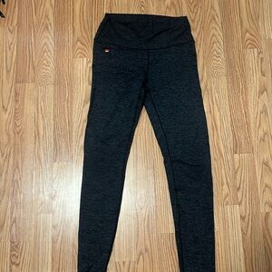 They are a size medium never worn and in perfect condition!